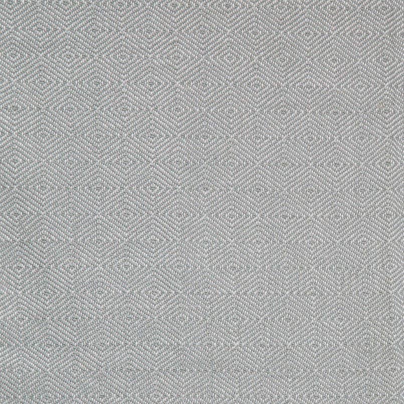 Diamond Dove Grey Blanket: 250cm x 130cm