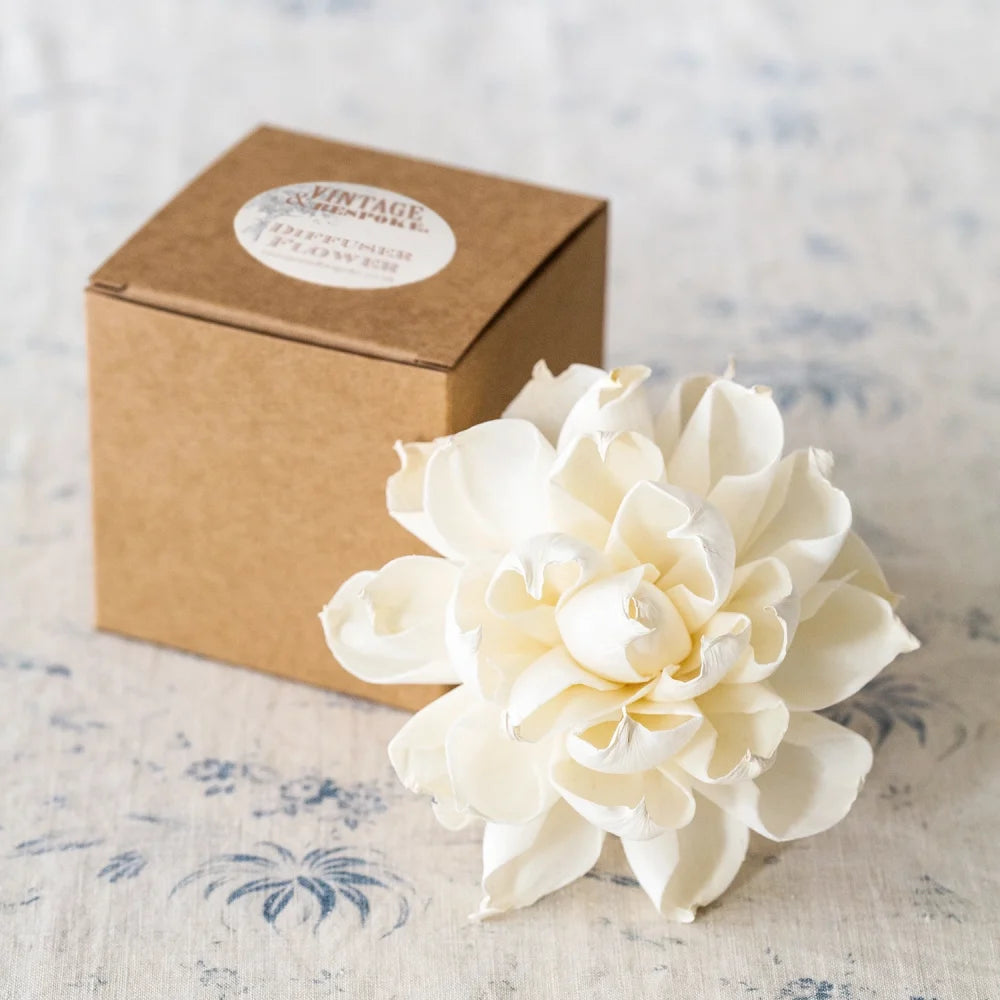 Large Dahlia Diffuser Flower