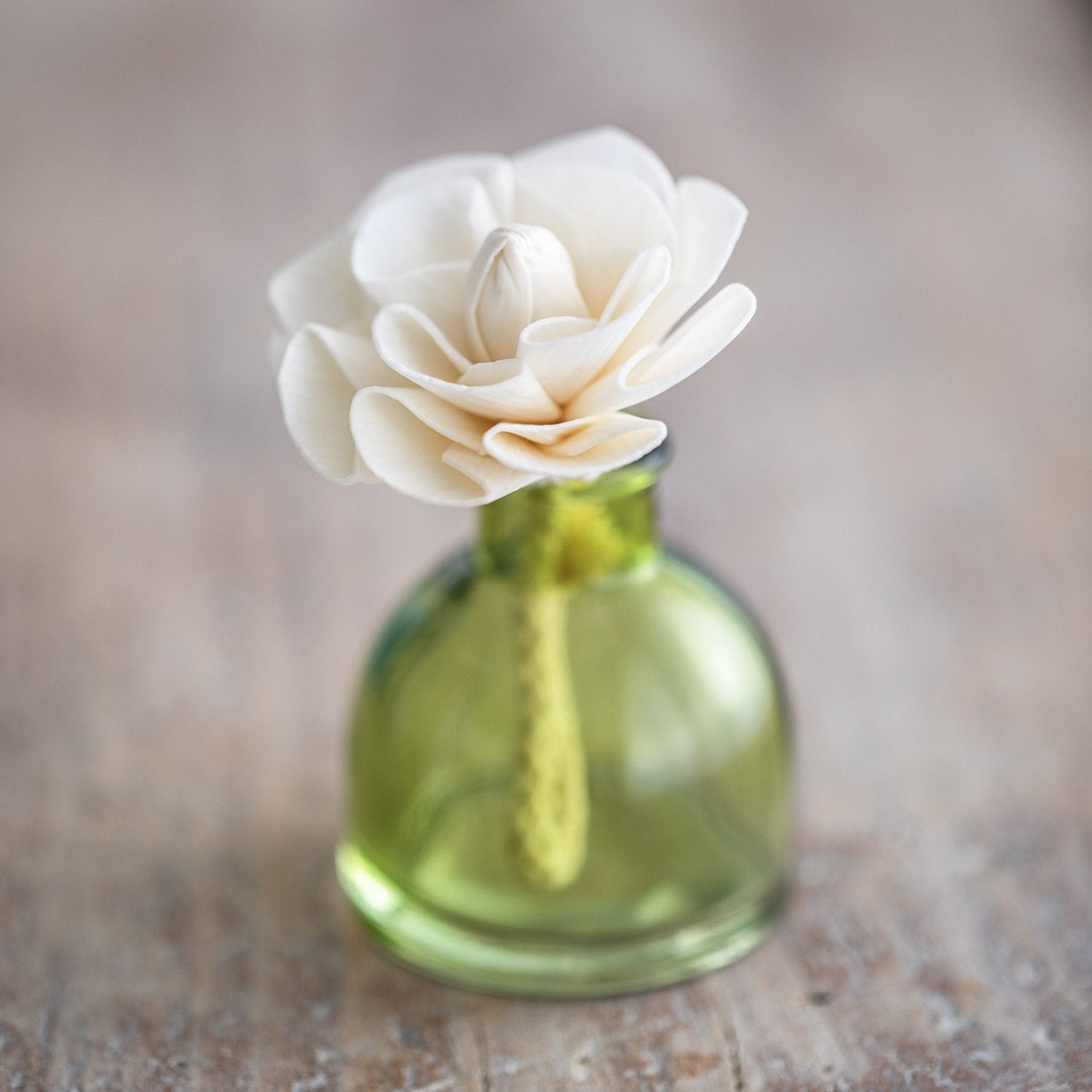 Tiny Dahlia Diffuser Flower