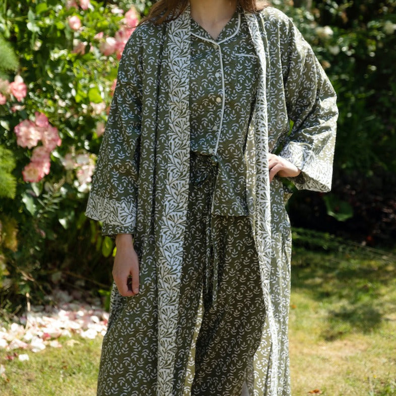 green leaf design kimono dressing gown robe