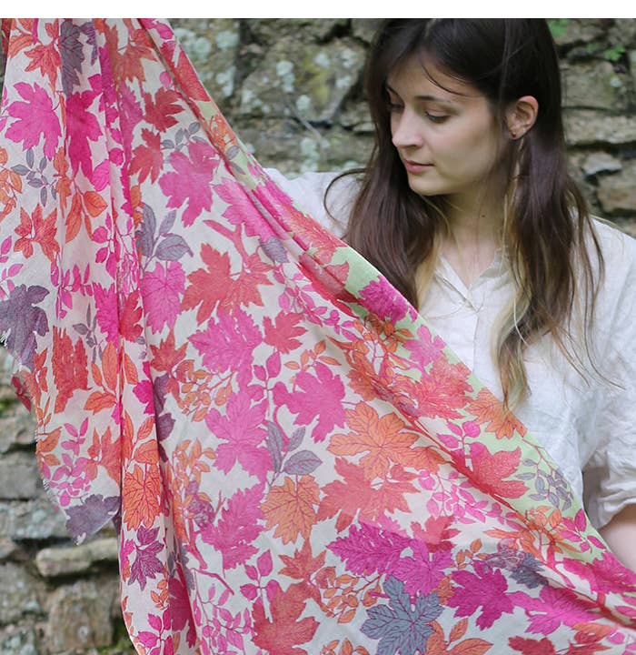 Sherwood wool stole with squirrel, owl, tree pattern: Pink