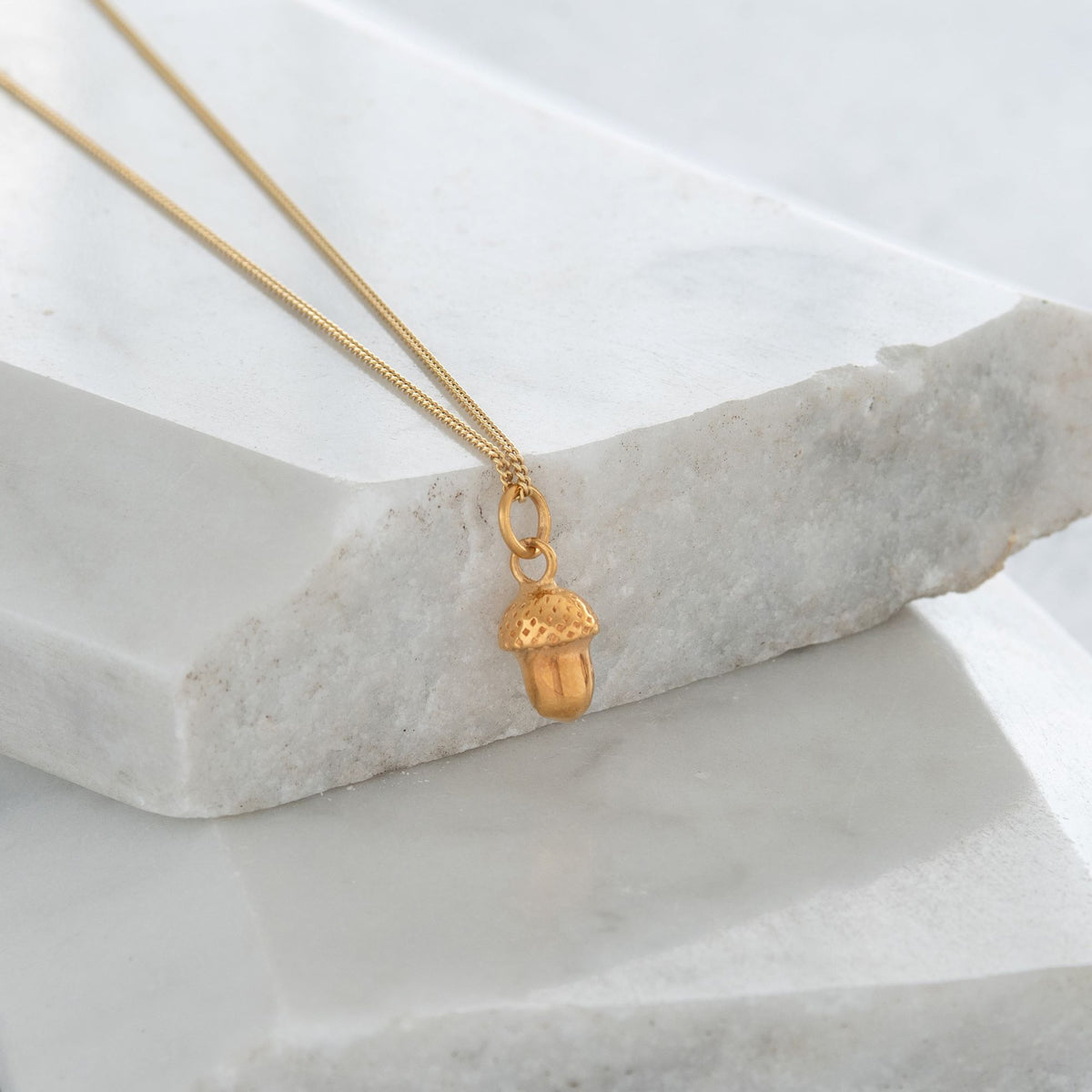 Solid gold acorn hotsell pendant