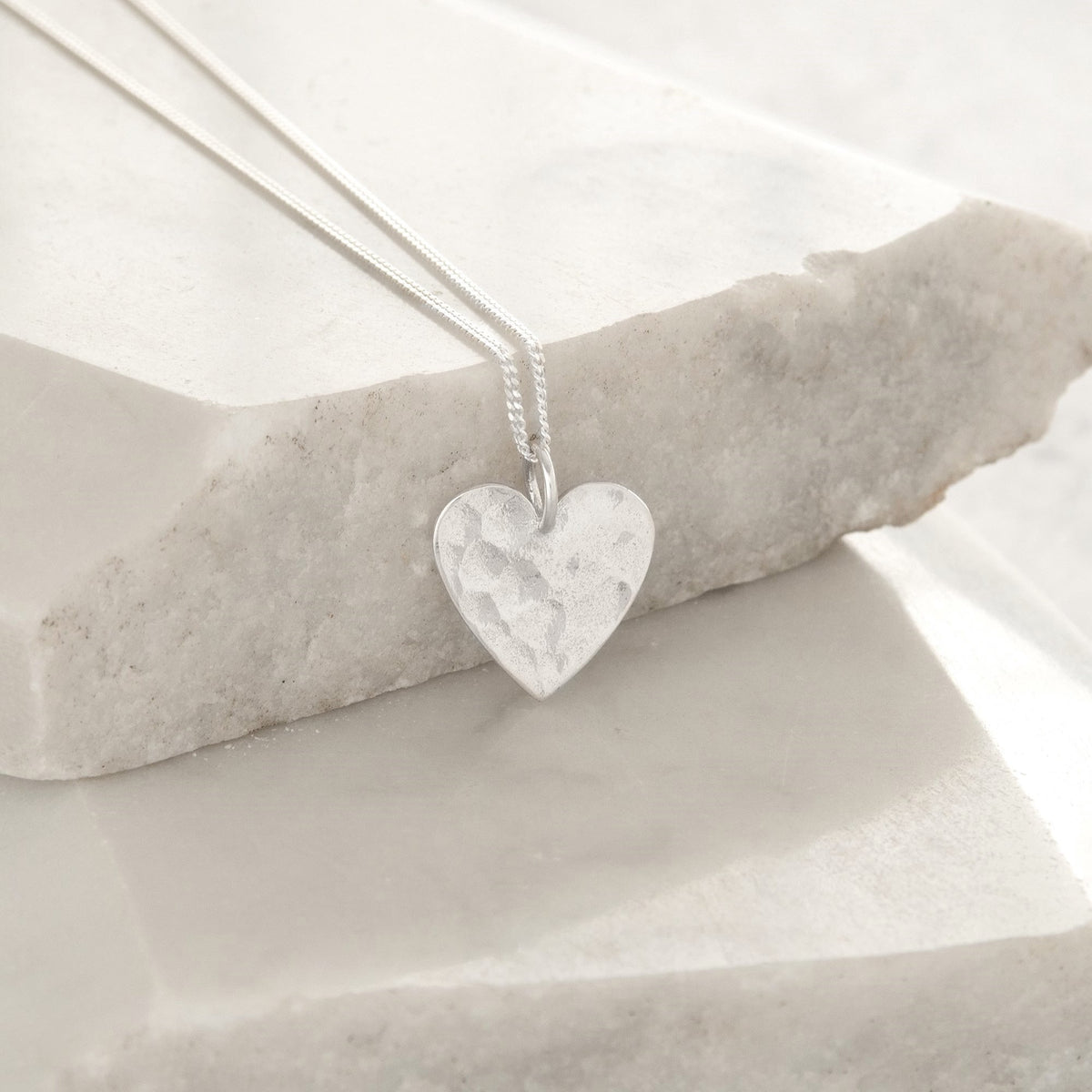 Hammered heart necklace outlet