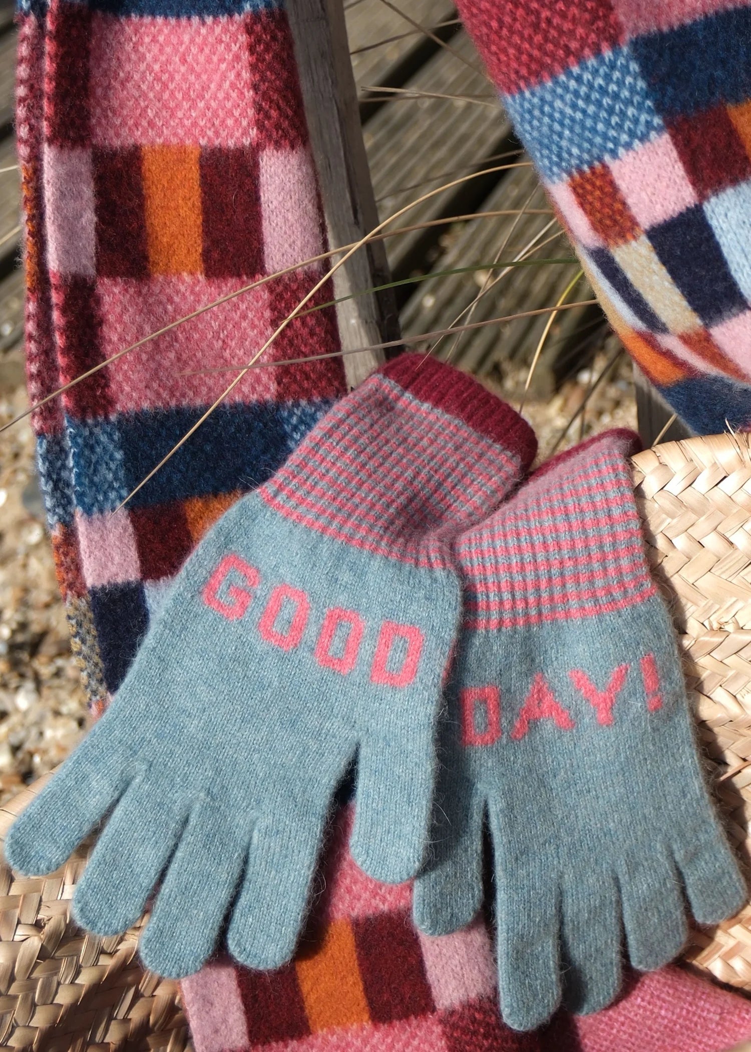 Gloves made with angora wool 