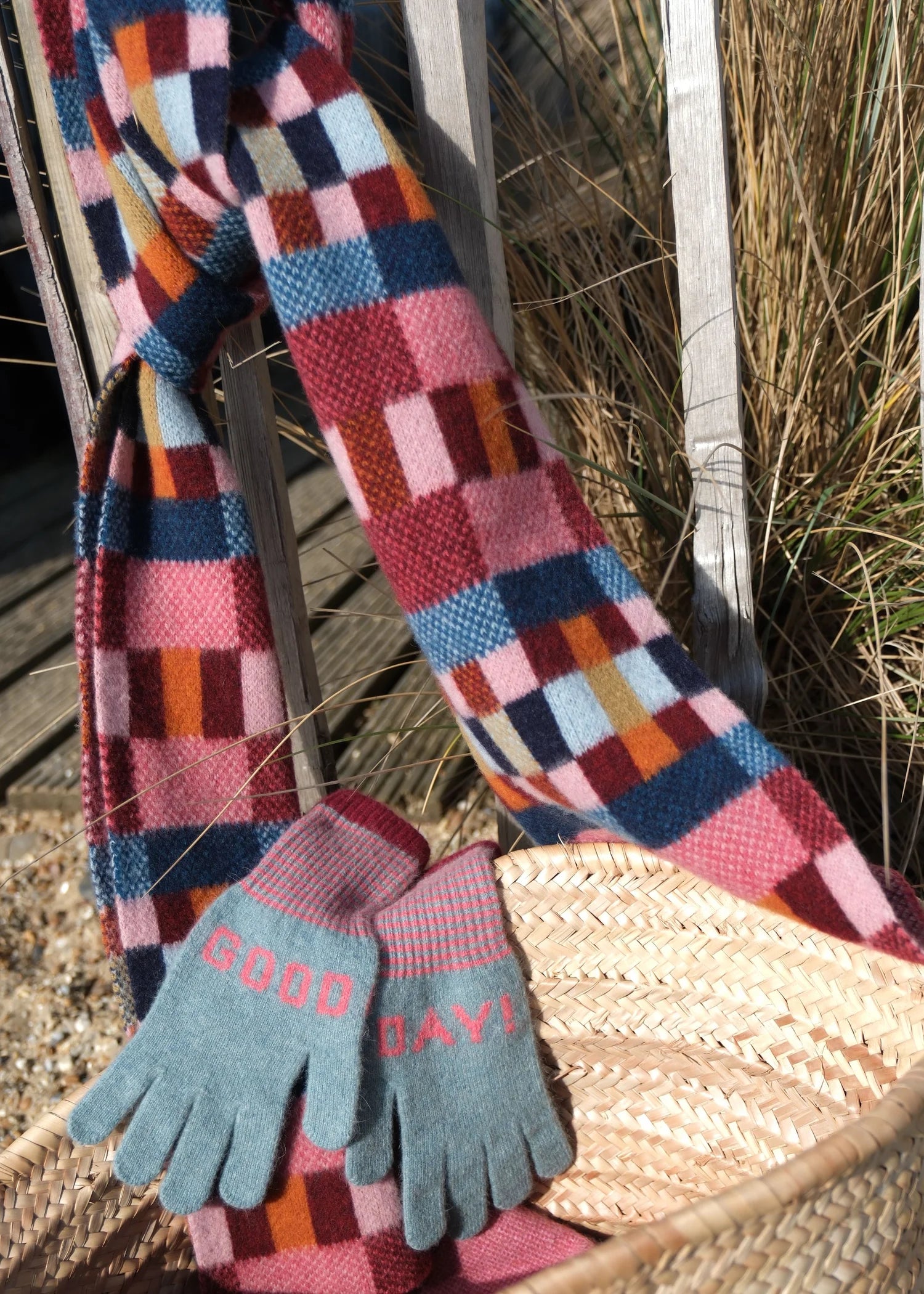 Gloves made with angora wool 