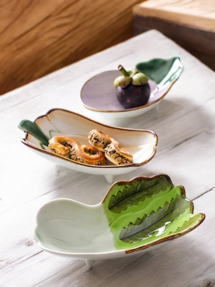 Vegetables Shape Snacks Sauce Dish: Green vegetables