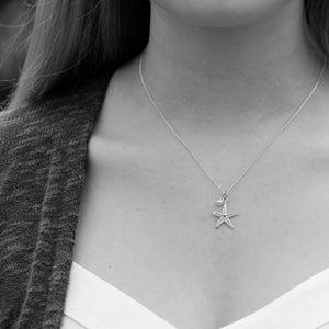 starfish and pearl necklace 