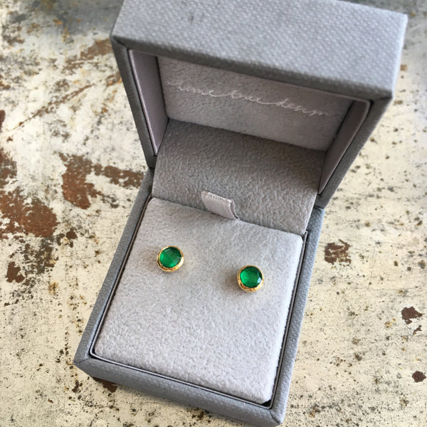 Birthstone Stud Earrings May: Emerald and Gold Vermeil