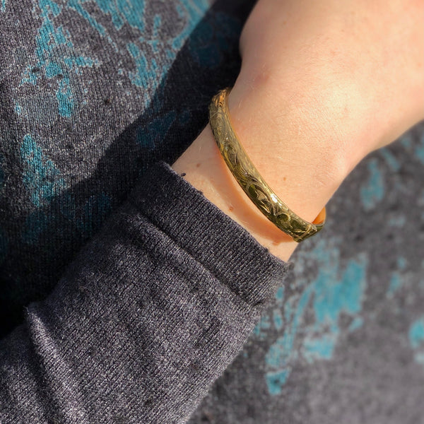gold bangle