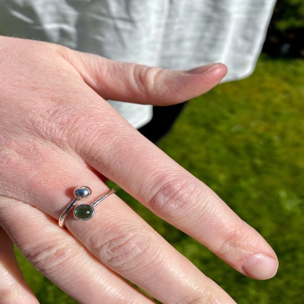 Adjustable Birthstone Ring May: Sterling Silver and Emerald