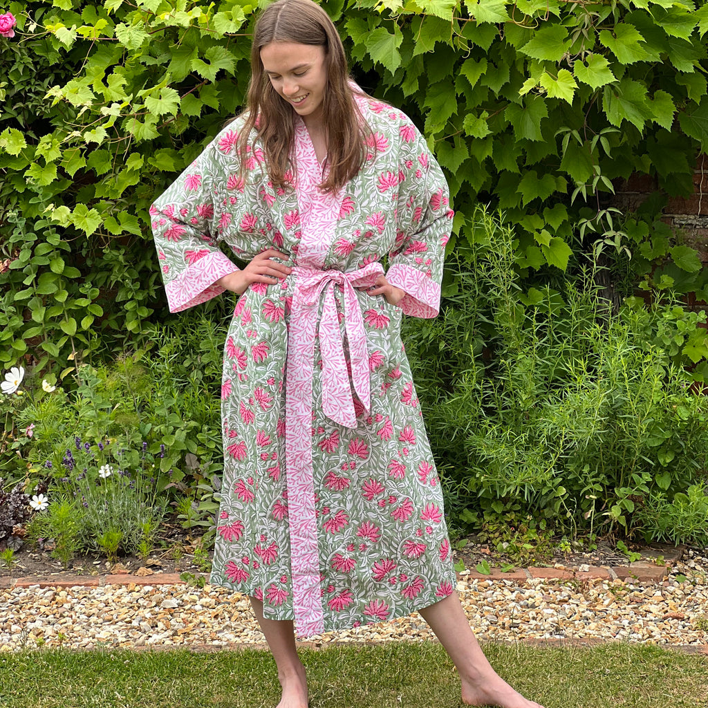 Short women's dressing gown in fine patterned cotton with pockets and zip  fastening Luna 372 New buy at best prices with international delivery in  the catalog of the online store of lingerie